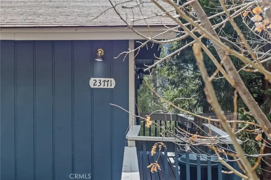 23771 Zuger Dr, Crestline, CA 92325 - Image #3