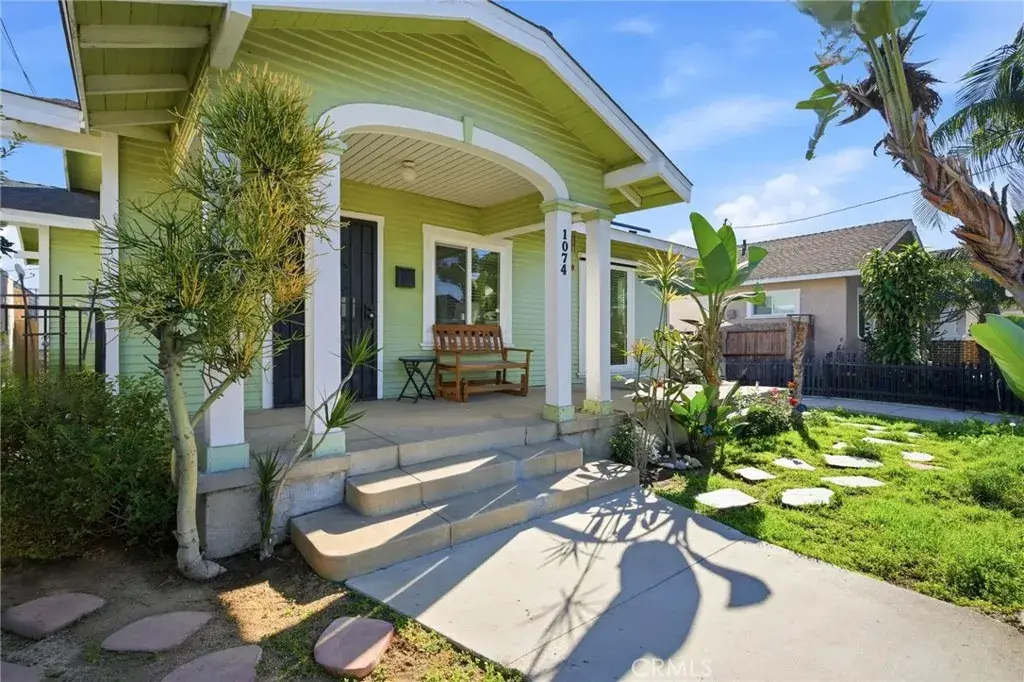 1074 Vina Avenue, Long Beach, CA 90813 - #1