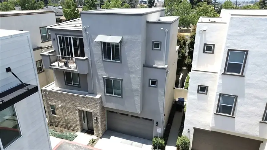 533 Daniel Freeman Circle, Inglewood, CA 90301 - Image #3