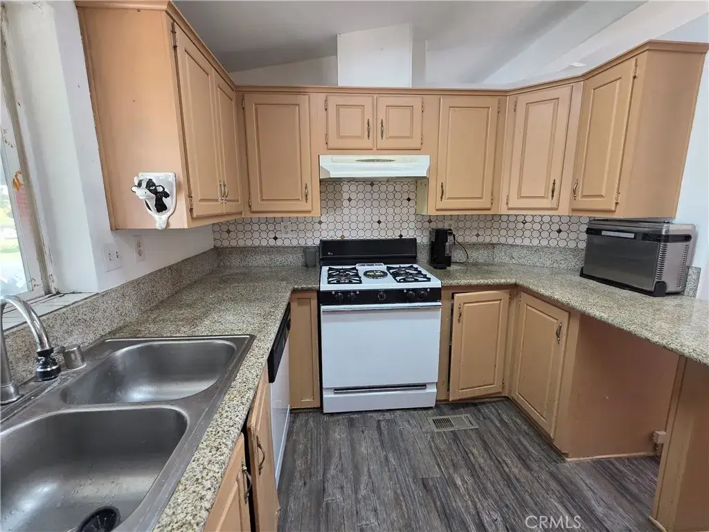 17700 Western #1, Gardena, CA 90248 - Image #1
