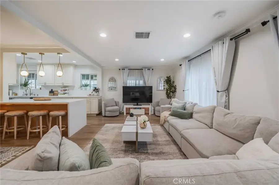 601 W Hillsdale, Inglewood, CA 90302 - Image #2