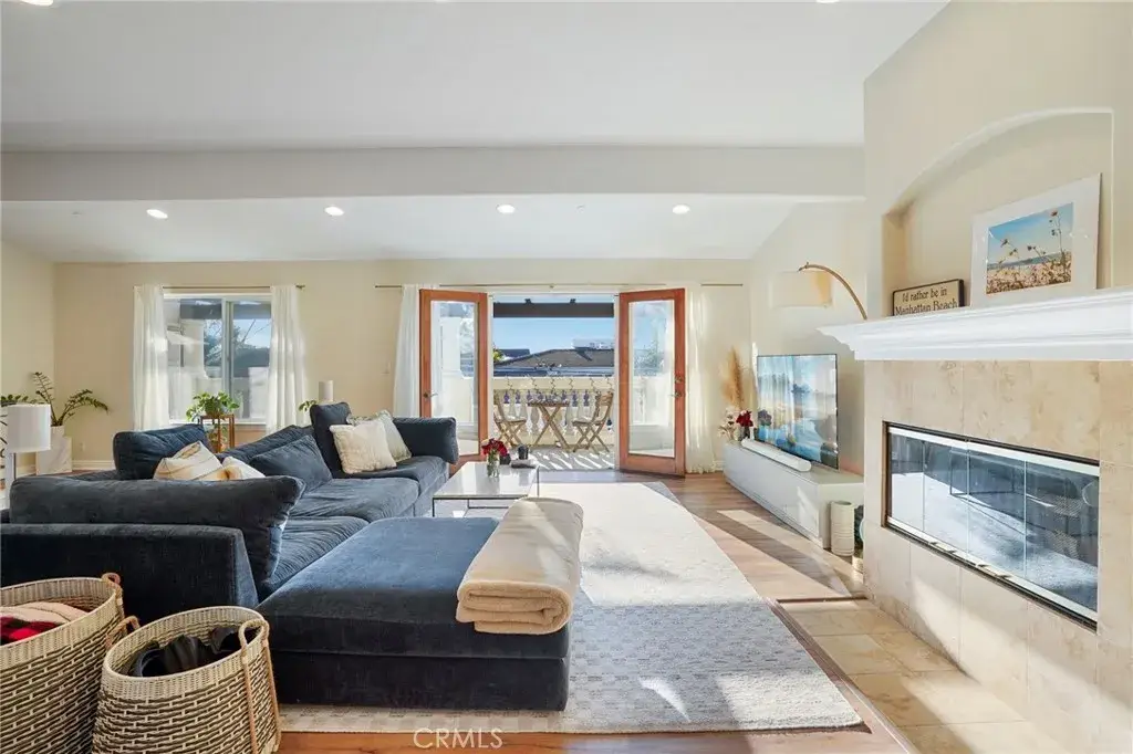 168 Ardmore Avenue, Hermosa Beach, CA 90254 - #1