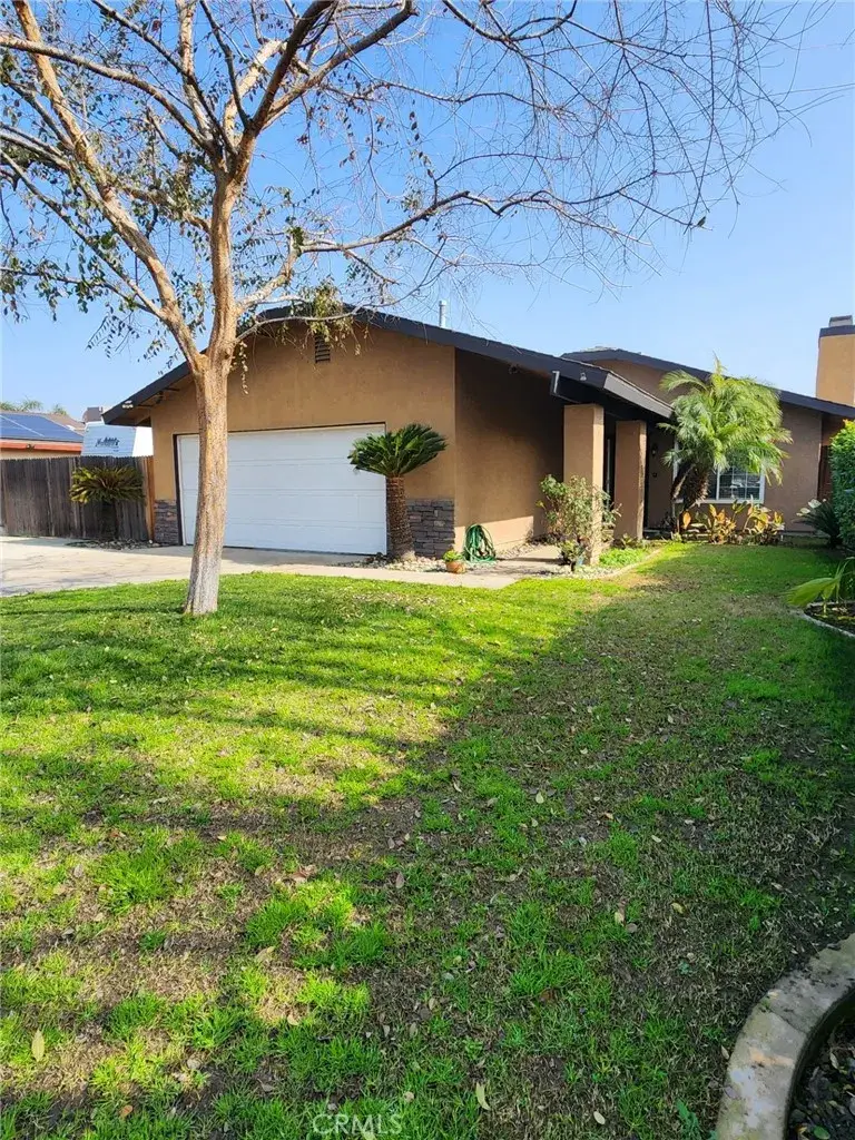 6300 Ringwood Street, Bakersfield, CA 93313 - #2