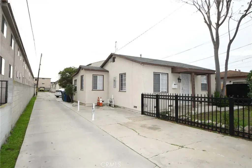 13525 Kornblum Avenue, Hawthorne, CA 90250 - #1