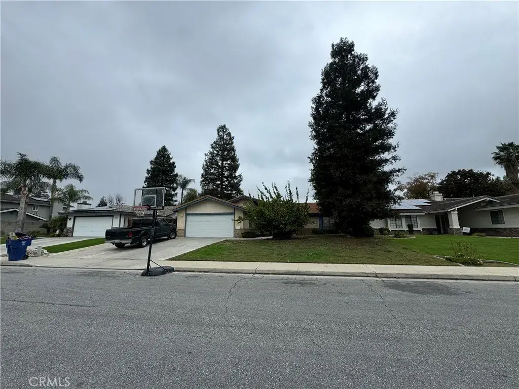 6916 Bandolero, Bakersfield, CA 93308 - Image #1