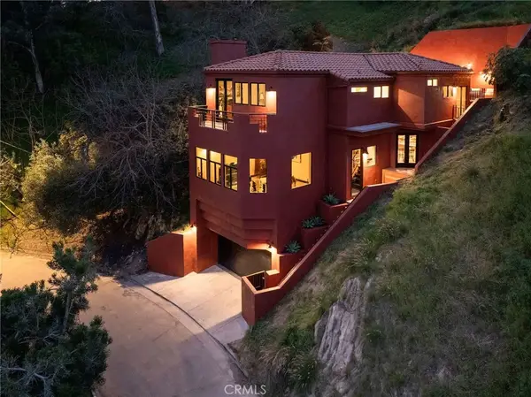 3761 Glenalbyn, Los Angeles, CA 90065