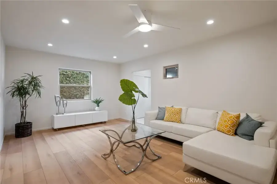 726 W 37th Street, San Pedro, CA 90731 - Image #2