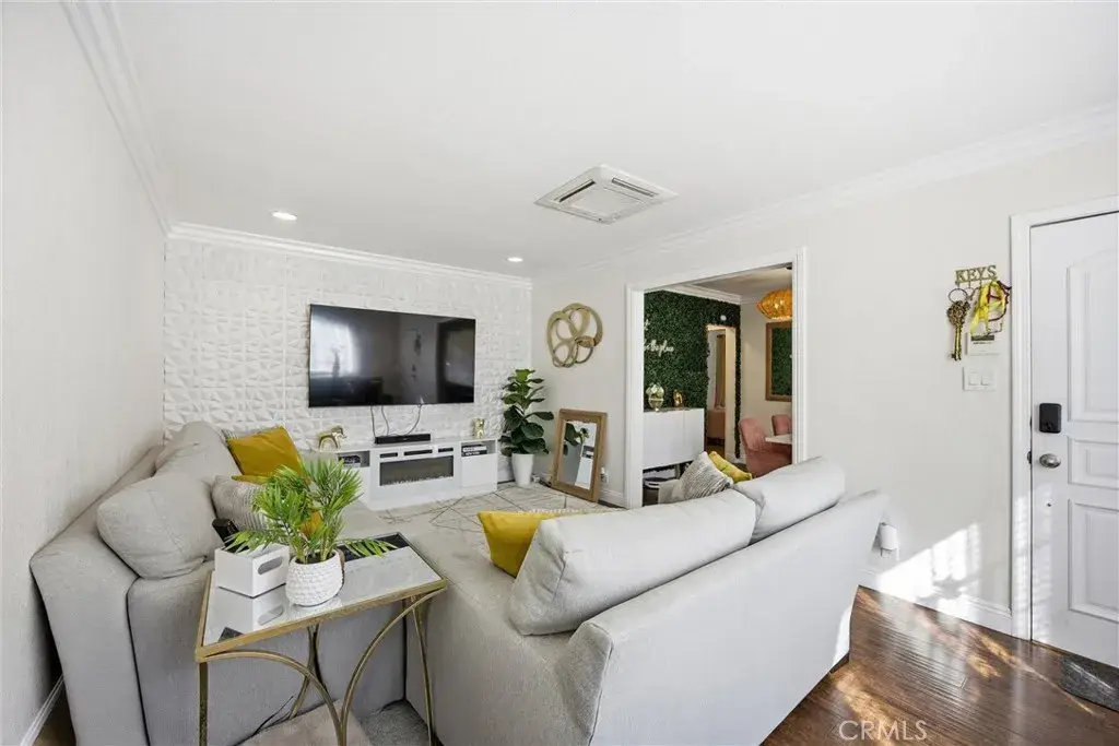 2007 Thurman Avenue, Los Angeles, CA 90016 - Image #1