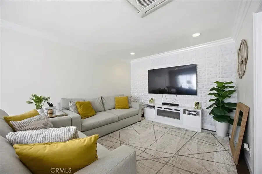 2007 Thurman Avenue, Los Angeles, CA 90016 - Image #2