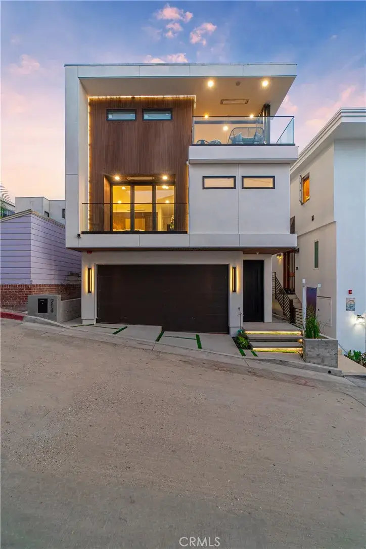 214 El Porto Street, Manhattan Beach, CA 90266 - #1