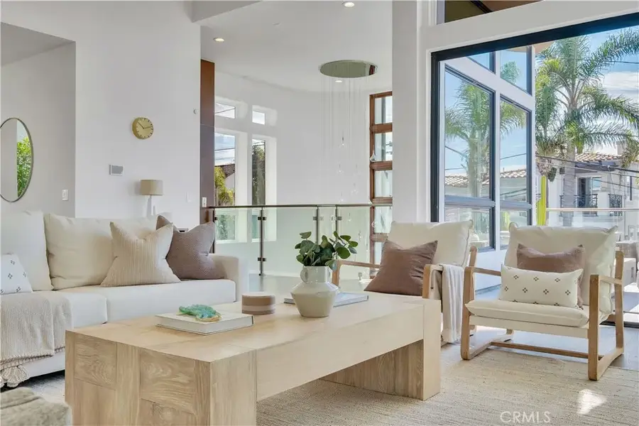 719 1st Place, Hermosa Beach, CA 90254 - #2