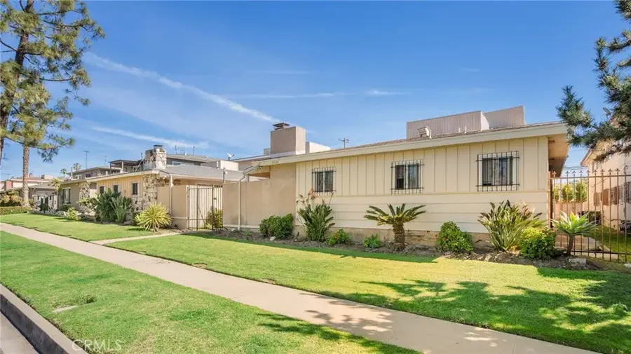 10634 Crenshaw Blvd, Inglewood, CA 90303 - #3