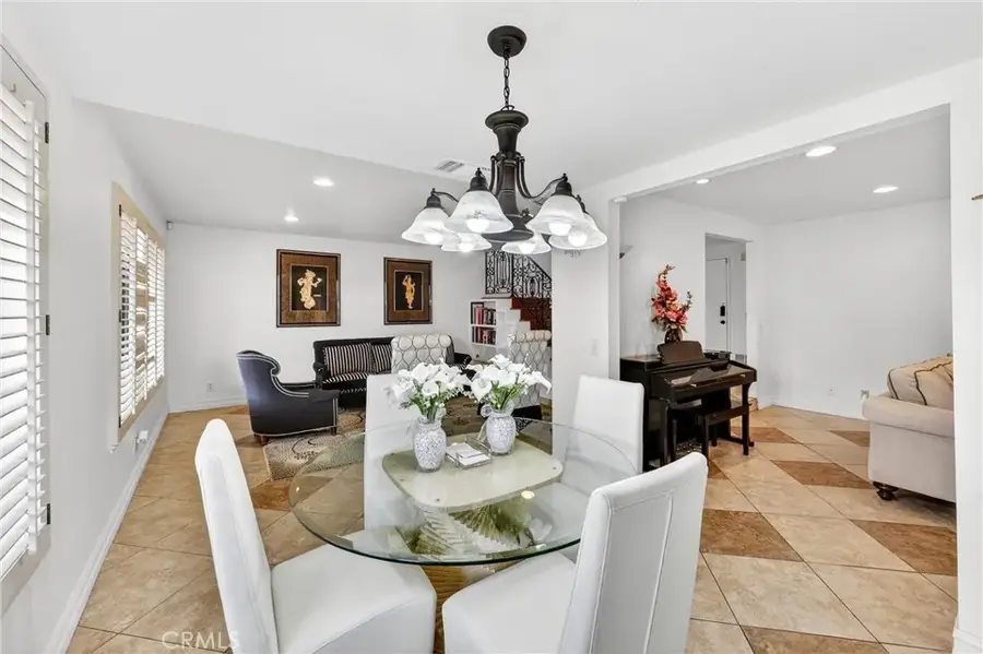 6800 Cedarbark Court, Oak Park, CA 91377 - #3