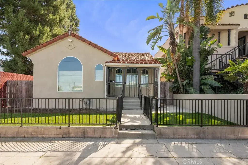 747 W 8th, San Pedro, CA 90731 - #1