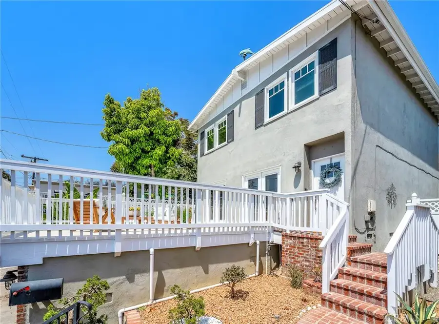 907 Diamond Street, Redondo Beach, CA 90277 - #2