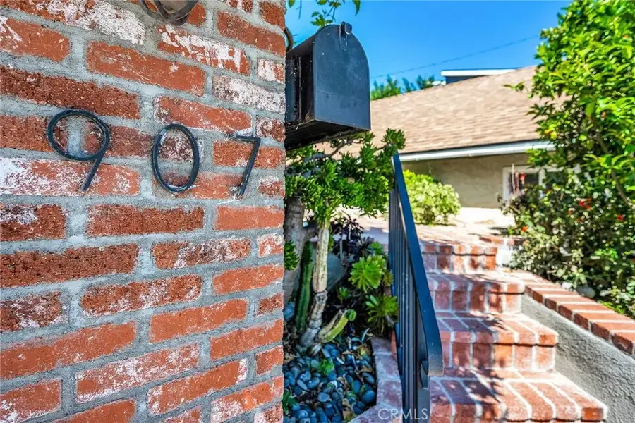 907 Diamond Street, Redondo Beach, CA 90277 - #3