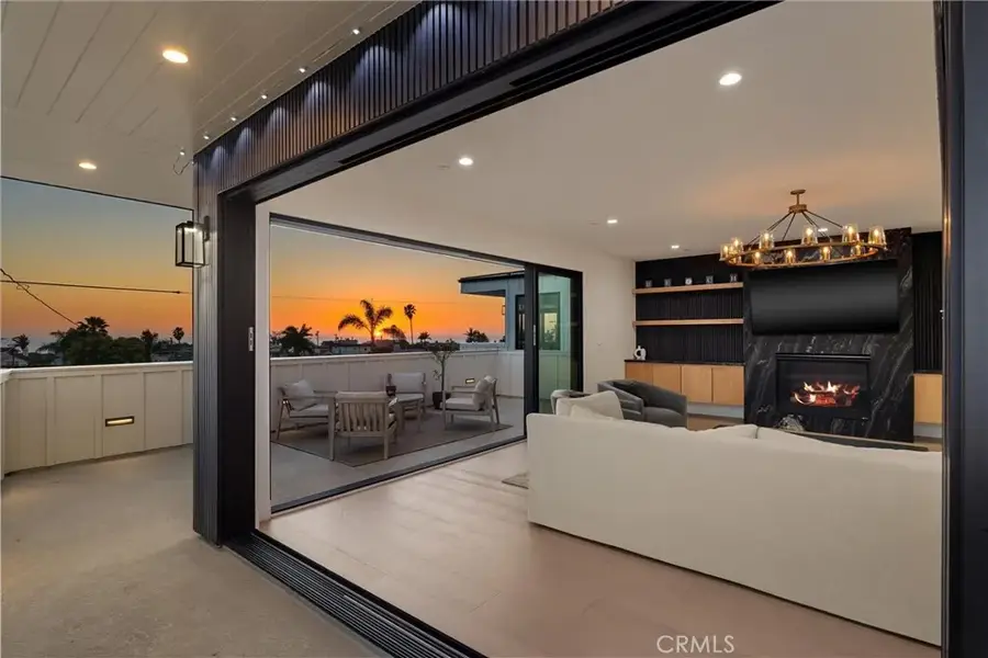 1504 Prospect Avenue, Hermosa Beach, CA 90254 - #2