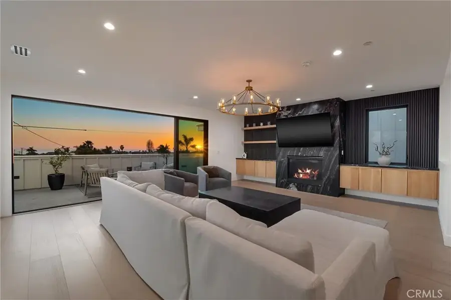 1504 Prospect Avenue, Hermosa Beach, CA 90254 - #3