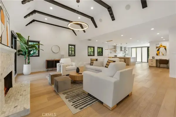 846 S Cloverdale, Los Angeles, CA 90036