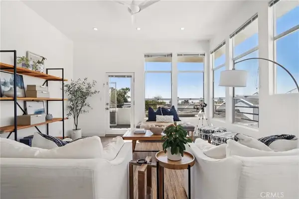 647 1st Place, Hermosa Beach, CA 90254