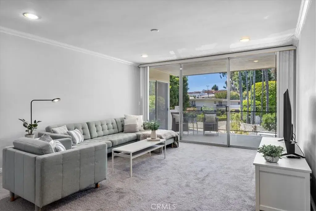 289 S Barrington Avenue #A203, Los Angeles, CA 90049 - #1
