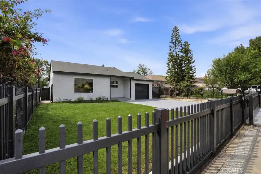 527 N Cucamonga Avenue, Ontario, CA 91764 - #2