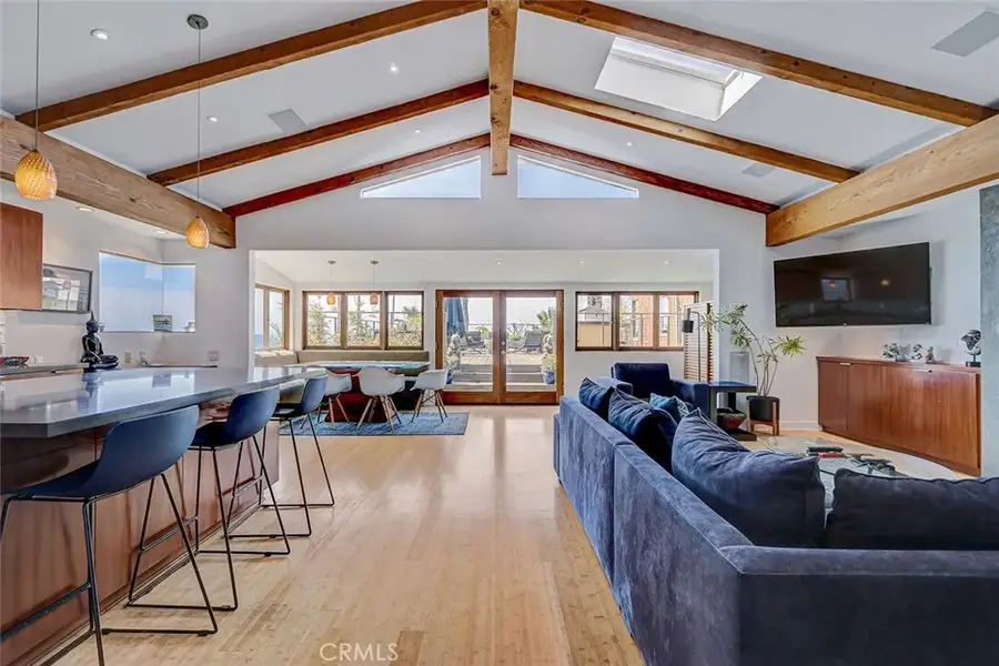 3205 Bayview Drive, Manhattan Beach, CA 90266 - #3