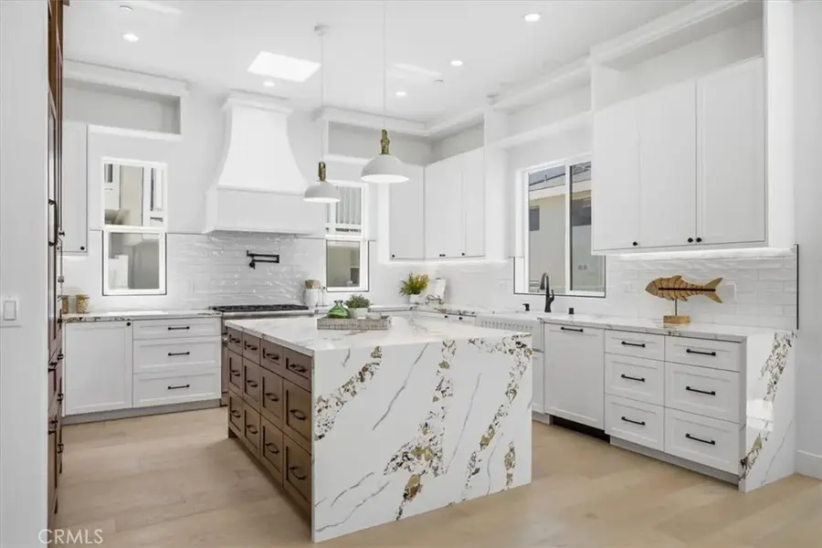 617 N Irena Avenue #B, Redondo Beach, CA 90277 - #3