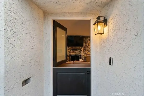 5824 Compass Drive, Los Angeles, CA 90045