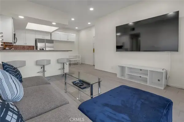 10943 Laurel Canyon #B9, San Fernando, CA 91340