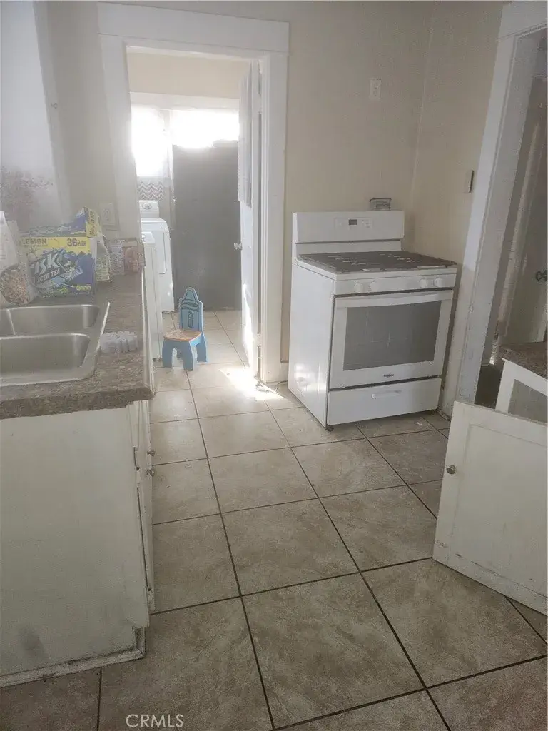 1132 W 56th, Los Angeles, CA 90037 - #3