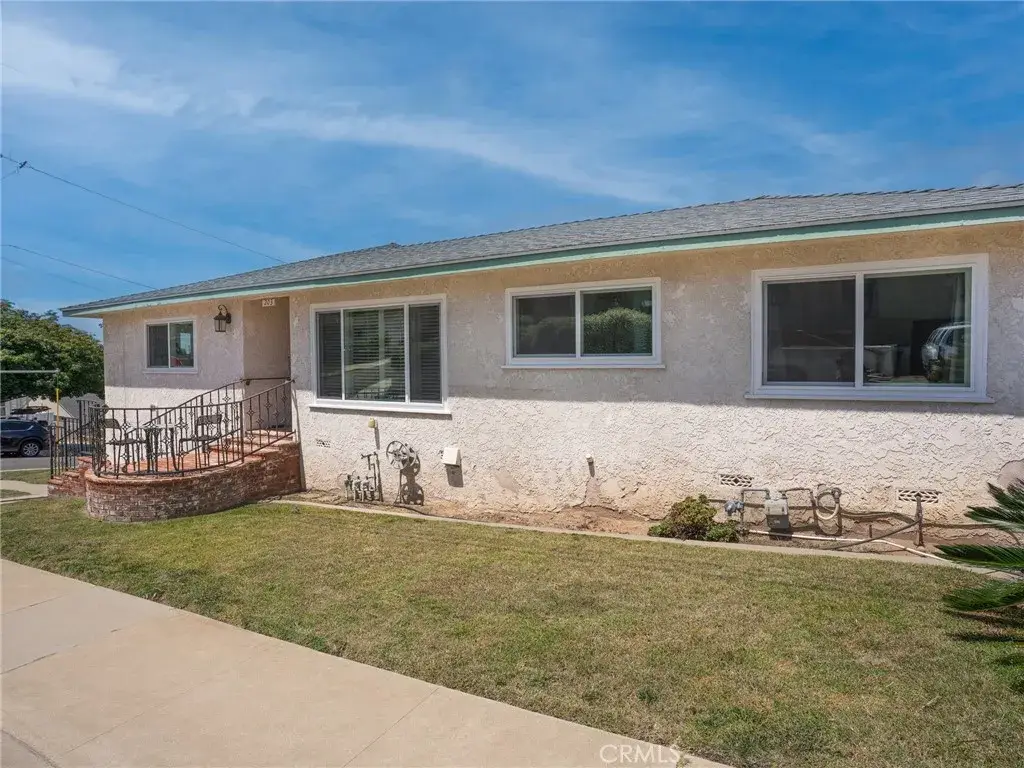 203 E Sycamore Avenue, El Segundo, CA 90245 - #1