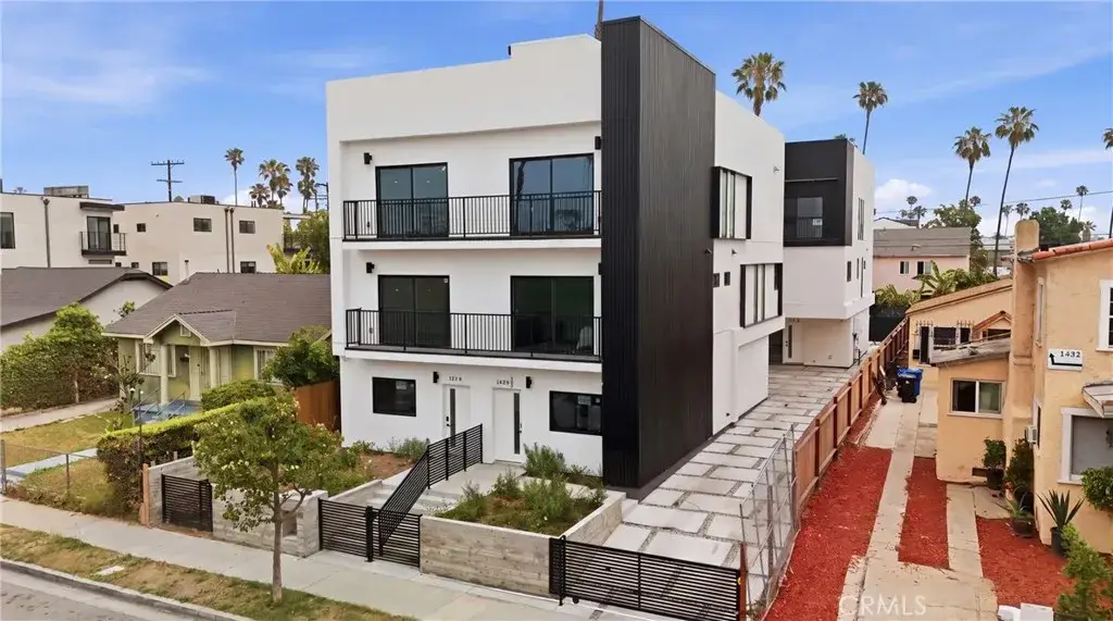 1428 S Cloverdale Avenue #1/2, Los Angeles, CA 90019 - #1