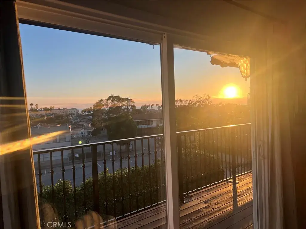 807 El Redondo Avenue, Redondo Beach, CA 90277 - #1
