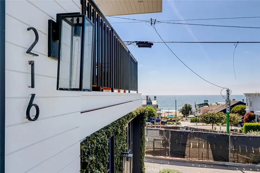 216 4th, Manhattan Beach, CA 90266 - #2