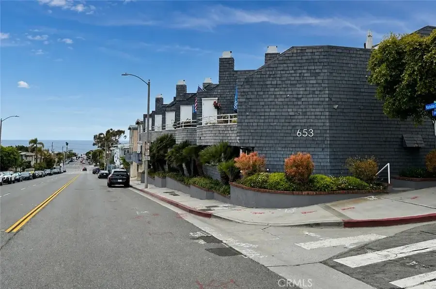 653 Manhattan Beach Blvd. #A, Manhattan Beach, CA 90266 - #2