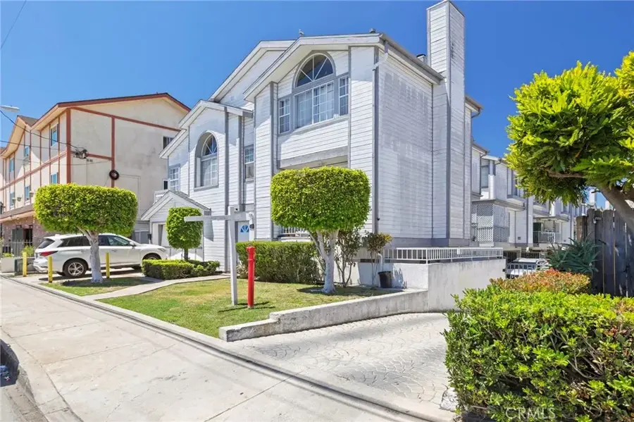 13729 Doty, Hawthorne, CA 90250 - #2