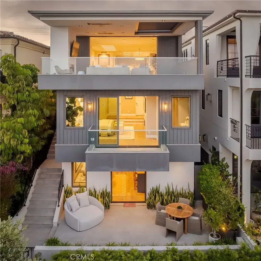 457 26th Street, Manhattan Beach, CA 90266 - #2
