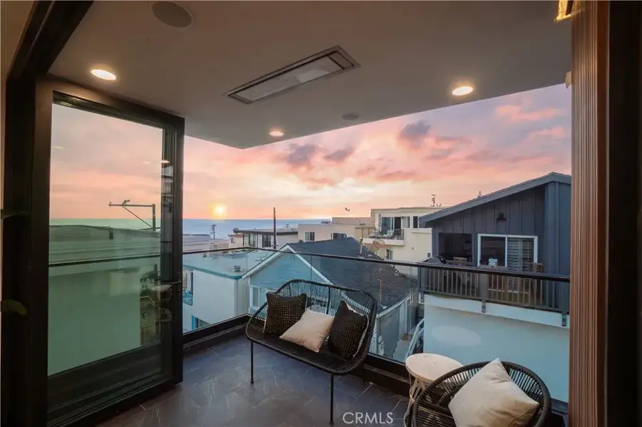 214 El Porto Street, Manhattan Beach, CA 90266 - #2