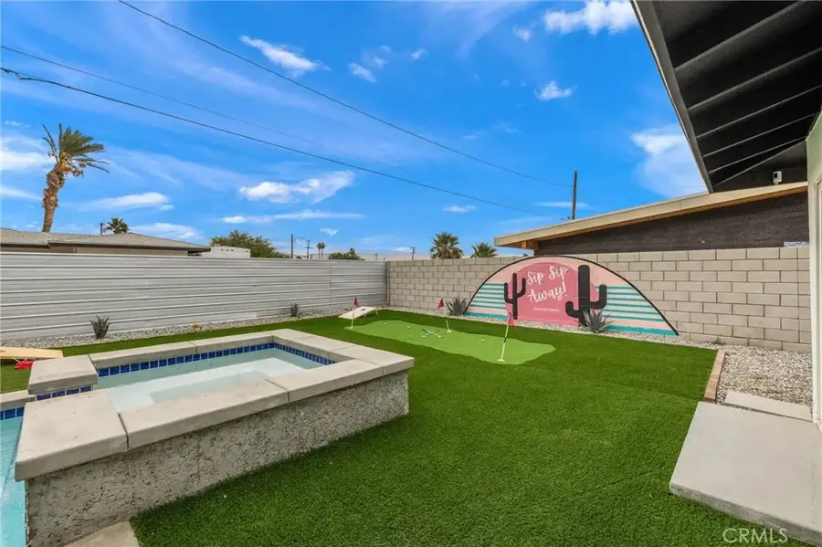 414 W Avenida Cerca, Palm Springs, CA 92262 - #2
