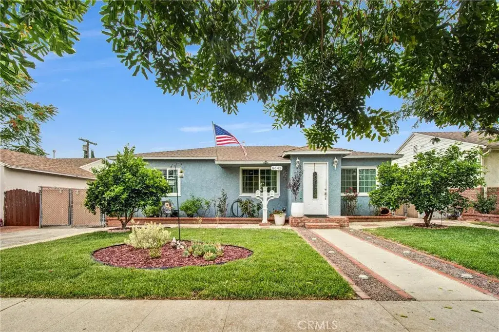 8645 Wakefield, Panorama City, CA 91402 - #1