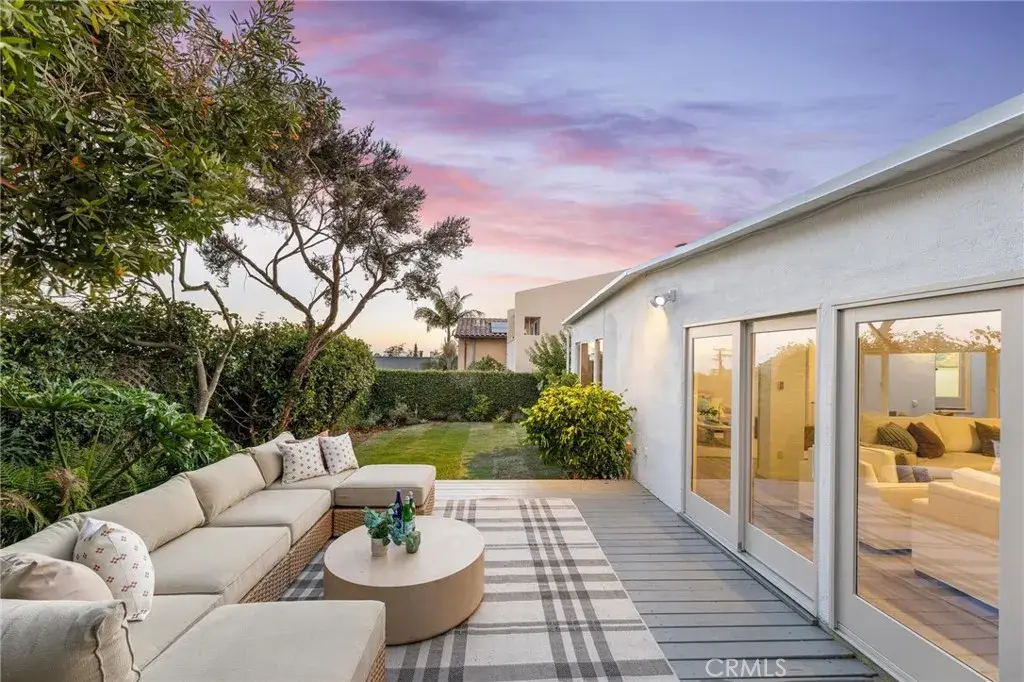 1136 8th Street, Hermosa Beach, CA 90254 - #1