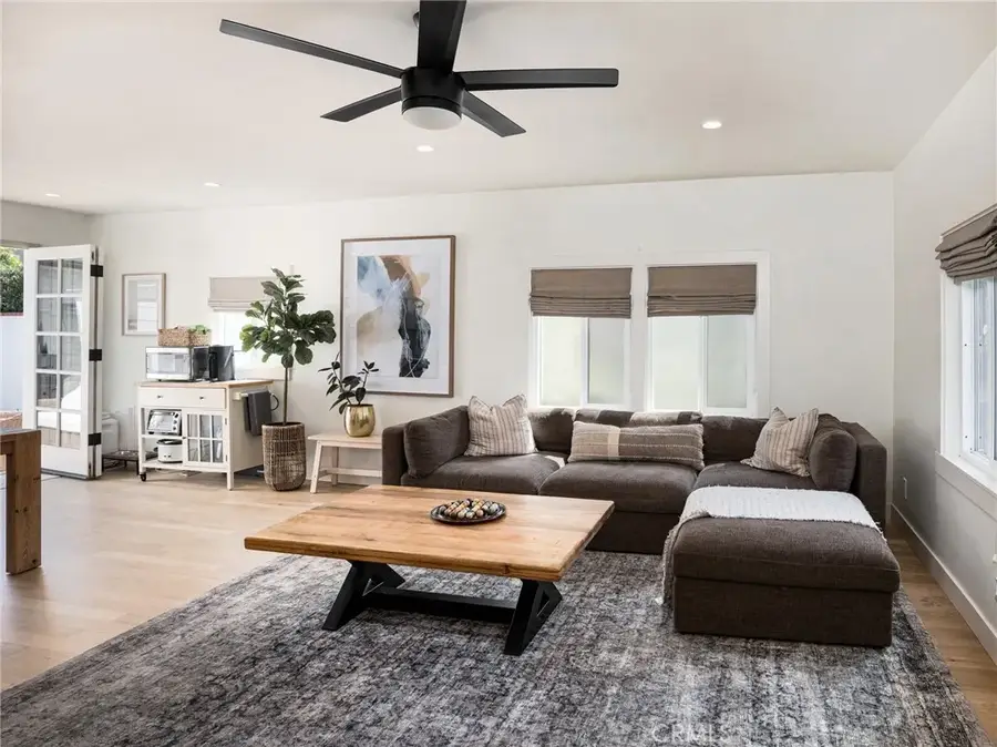 527 W Mariposa Avenue, El Segundo, CA 90245 - #3