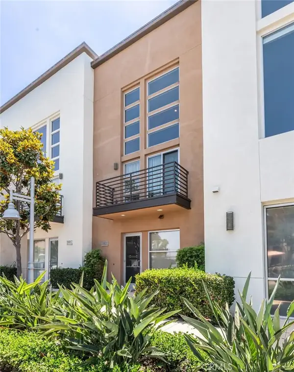 1540 W Artesia Square #D, Gardena, CA 90248