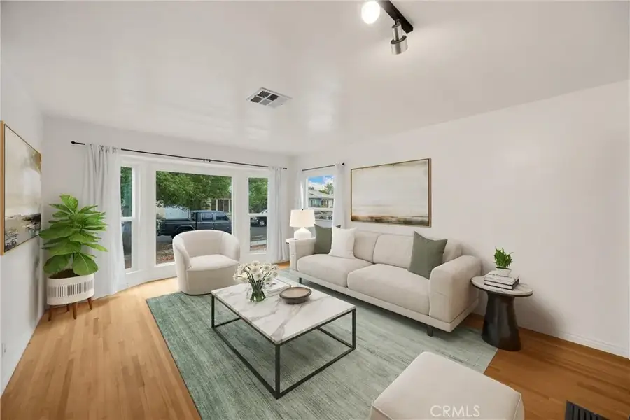 8828 Zeiler Avenue, San Fernando Valley, CA 91331 - #2