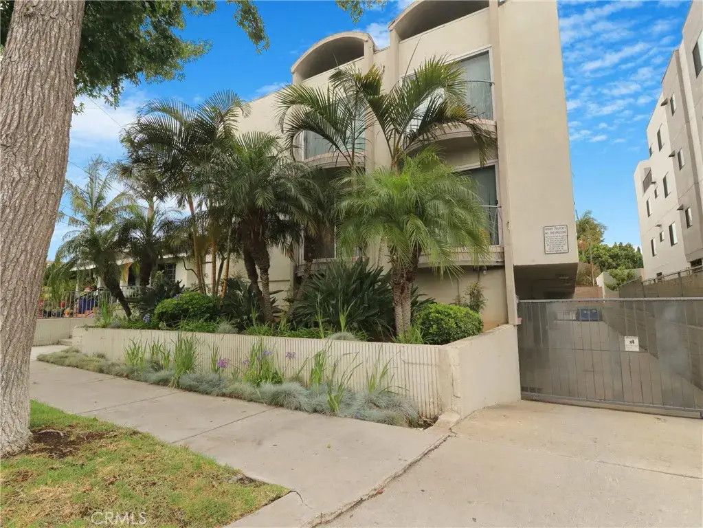 813 E La Palma Drive, Inglewood, CA 90301 - #1