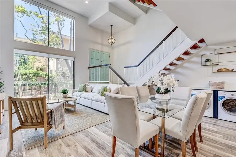 984 Granville, Los Angeles, CA 90049 - #3