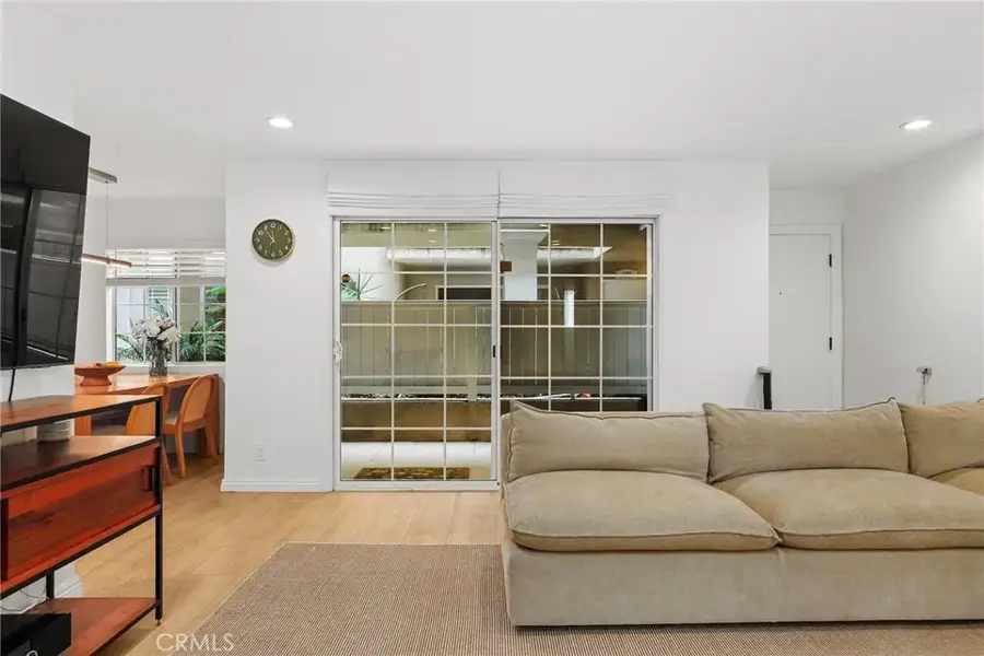1228 14th Street #103, Santa Monica, CA 90404 - #3