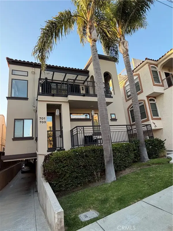 703 11th Street, Hermosa Beach, CA 90254