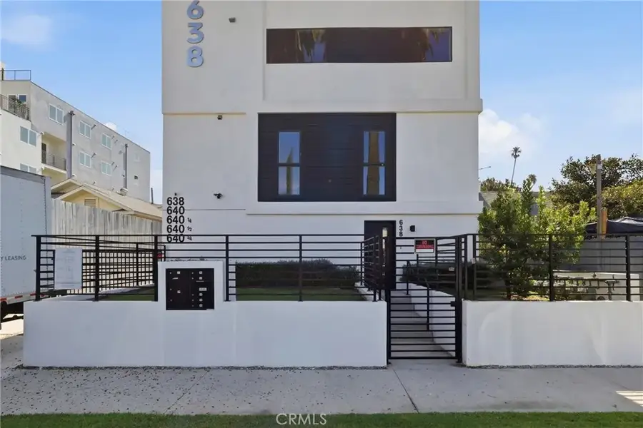640 N Ardmore Avenue, Los Angeles, CA 90004 - #2